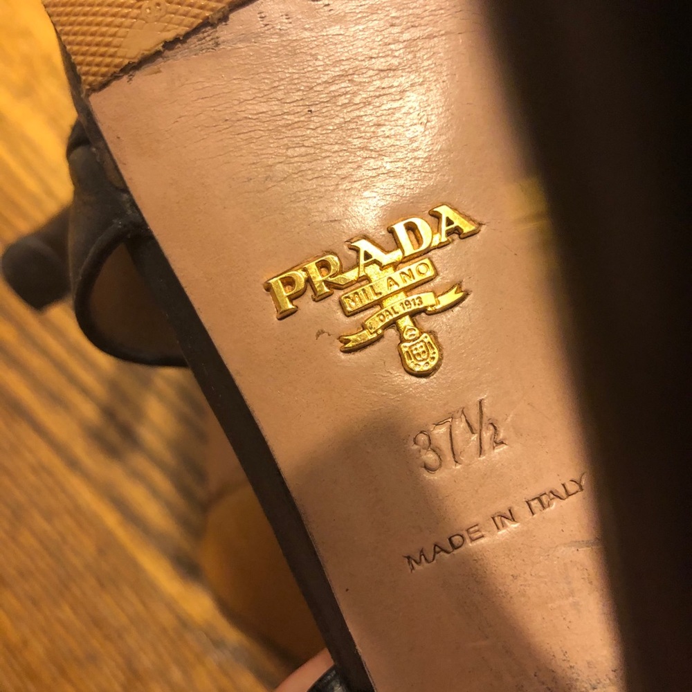 Authentic Prada heels - Picture 2 of 4